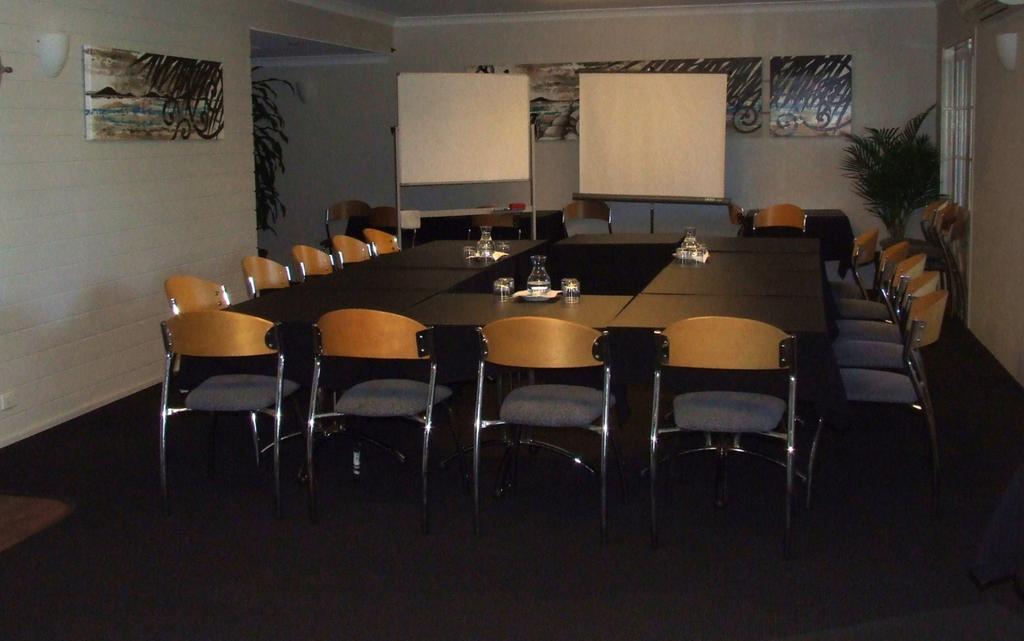 Alara Motor Inn Mackay Buitenkant foto