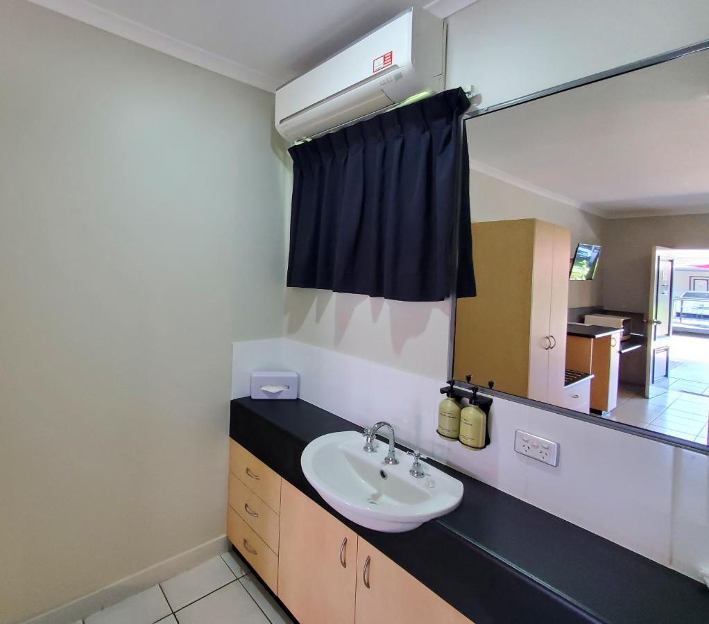 Alara Motor Inn Mackay Buitenkant foto